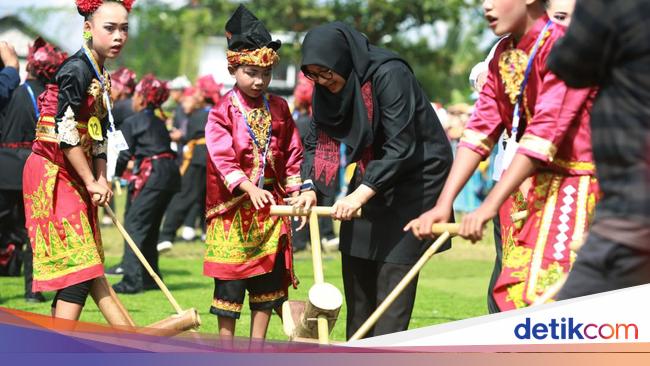 Kurangi Gadget, Anak-anak di Banyuwangi Diajak Main Permainan Tradisional