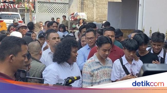 Blusukan di Tangsel, Gibran Tampung Masalah Lansia Belum Dapat KIS-BPJS