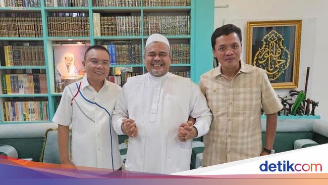 Gandengan Tangan 2 Elite Gerindra dan Habib Rizieq Saat Berjumpa