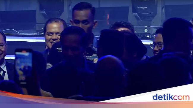 Momen Jokowi dan Anies Salaman di Pembukaan Kongres NasDem