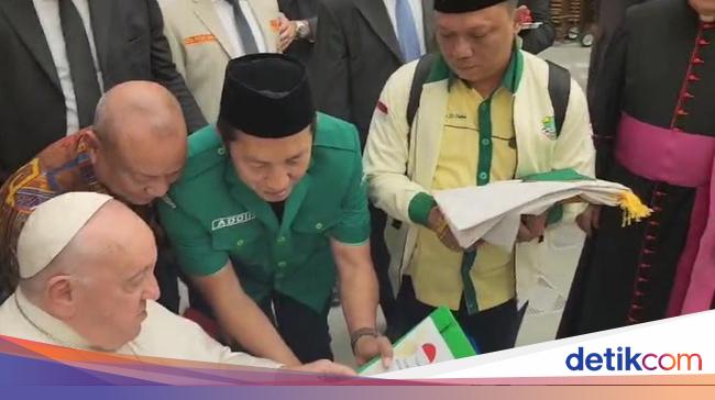 Paus Fransiskus Teken Deklarasi Jakarta-Vatikan Usulan Pemuda Lintas Agama RI