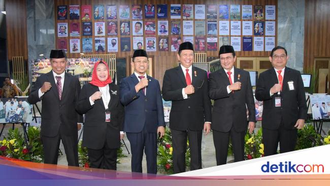 Bamsoet Sumbang 38 Judul Buku ke Perpustakaan DPR