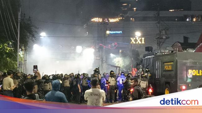 Hal-hal yang Diketahui Soal Ricuh Demonstrasi di Semarang Sejauh Ini