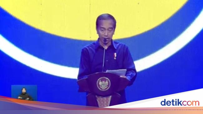 Saya Pernah Salaman, Seminggu Kemudian Beda