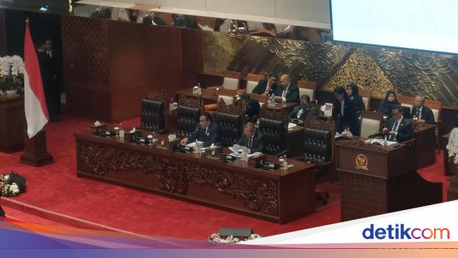 DPR Gelar Rapat Paripurna Bahas RUU APBN 2025, 73 Anggota Hadir