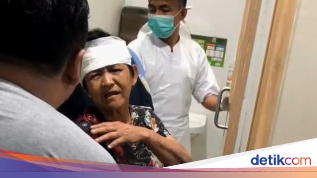 Polisi Tolong Lansia Bersimbah Darah Tergeletak di Tengah Jalan Kemayoran