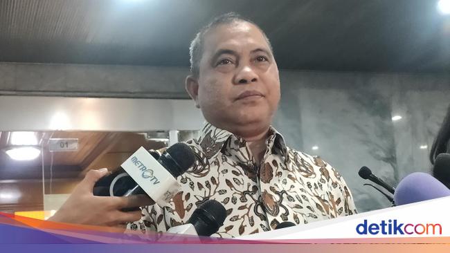 Menag Yaqut melanggar banyak undang-undang