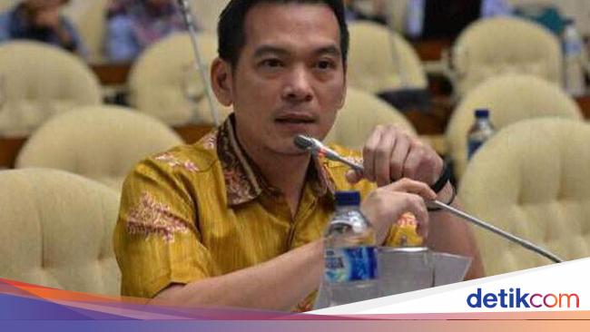 Legislator Wanti-wanti Pabrik Bangkrut-PHK Massal Imbas PP Kesehatan