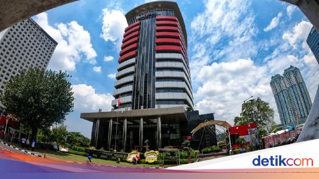 11 Mobil Sitaan dari Rumah Japto Soerjosoemarno Kini Dibawa ke Rupbasan KPK