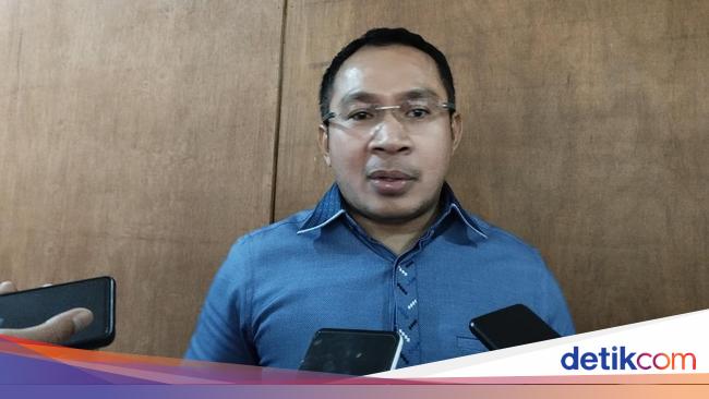 Aneh jika Anda hanya menginginkan kekuasaan