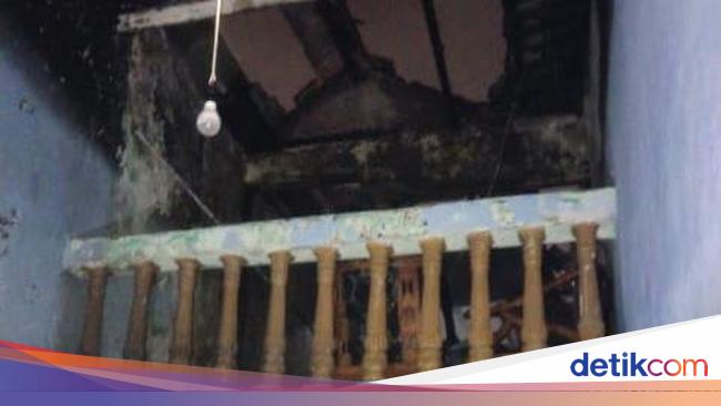 Warga Patah Tulang Saat Lompat Selamatkan Diri dari Kebakaran Rumah Tebet