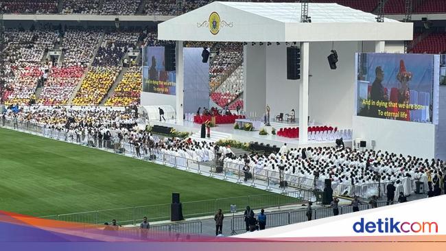 Lyodra Ikut Nyanyi Bareng Jelang Misa Akbar Paus Fransiskus di GBK