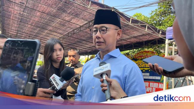 Eddy Soeparno Kenang Sosok Ekonom Faisal Basri: Sekjen PAN Pertama