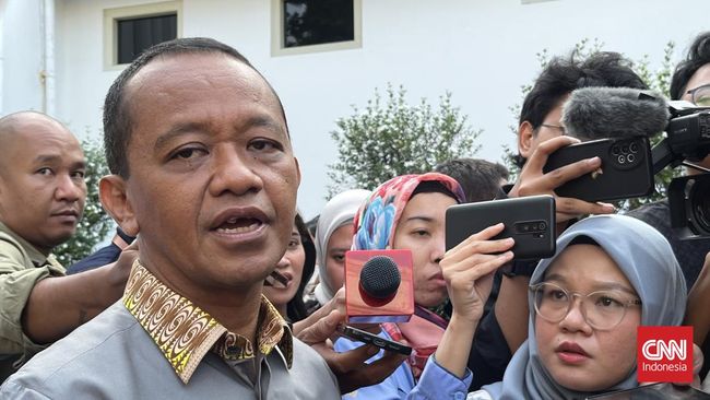 Menteri ESDM Bahlil Lahadalia menyebut beberapa menteri ekonomi di era Jokowi kemungkinan besar akan kembali dipertahankan dalam kabinet Prabowo-Gibran.