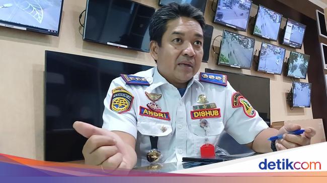 Pegawai Dishub Pasuruan Dilarikan ke RS Usai Minum Air Aki di Kulkas