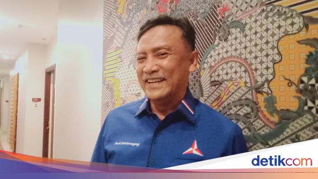 Kepala Daerah Tegak Lurus ke Presiden