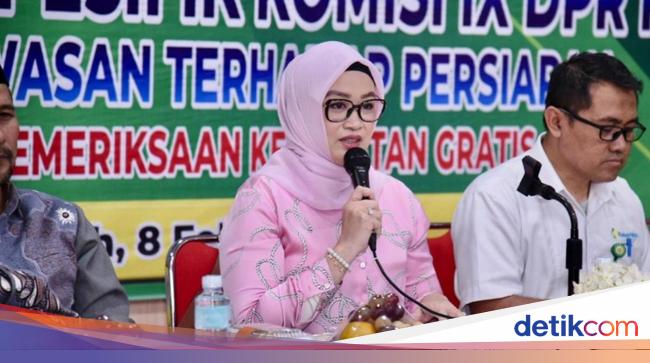 Legislator Gerindra Terjunkan Kader Sapa Warga hingga Bagi Minyak Goreng