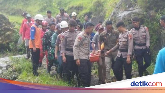 Pemuda Sleman Nyangkut di Jurang Gunung Merapi, Akhirnya Dievakuasi