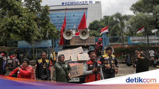 Legislator Dorong Revisi Permenaker untuk Atur THR Pekerja Mitra seperti Ojol