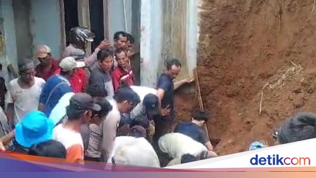 2 Tukang Bangunan di Pandeglang Tertimbun Longsor, 1 Orang Tewas