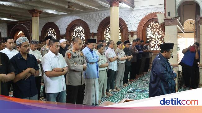 Polda Metro Gelar Salat Gaib Doakan 3 Polisi Gugur Ditembak Oknum TNI