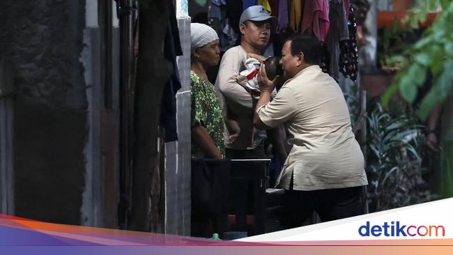 Prabowo Posting Saat Cek Banjir Bekasi: Pemerintah Akan Respons Cepat