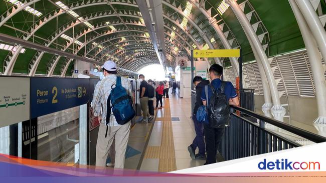 LRT Jabodebek Bagikan Takjil Gratis Mulai Hari Ini, Catat Waktu dan Lokasinya