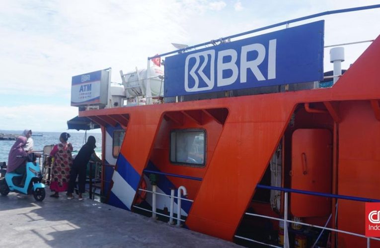 Teras BRI Kapal Bantu Salurkan Bansos ke Warga Kepulauan Seribu