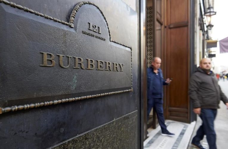 Burberry Bakal PHK 1.700 Karyawan pada 2027