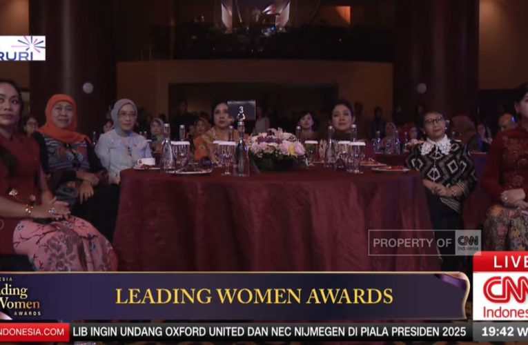 Khofifah hingga Menteri Rini Hadiri CNN Indonesia Leading Women Awards