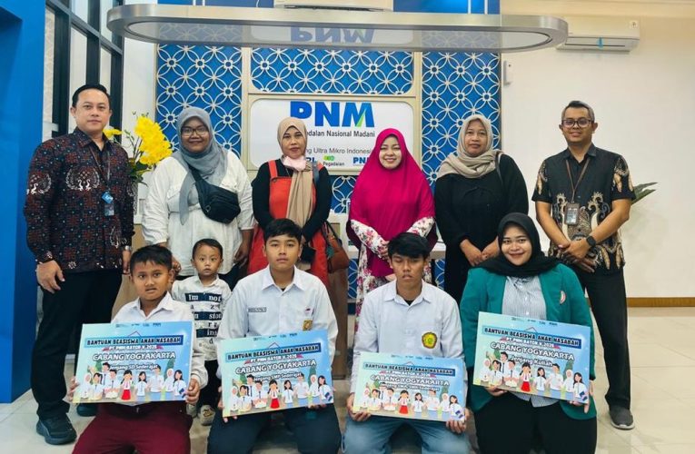 PNM Putus Rantai Kemiskinan Lintas Generasi Lewat Beasiswa Pendidikan