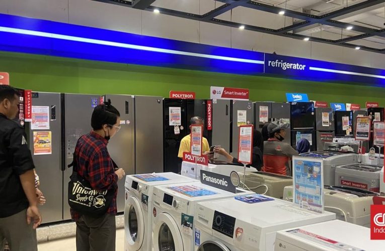 Aneka Barang Elektronik Banting Harga di Transmart Full Day Sale