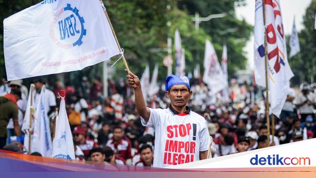 Ribuan Buruh Demo, Minta Pemerintah Berantas Tekstil Ilegal