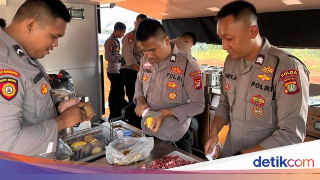 Polda Metro Buka Dapur Lapangan Bantu Pengungsi Kebakaran Kapuk Muara