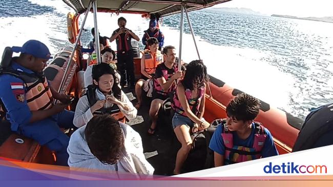 Dihantam Ombak, Pinisi Angkut Turis Spanyol-China Tenggelam di Labuan Bajo